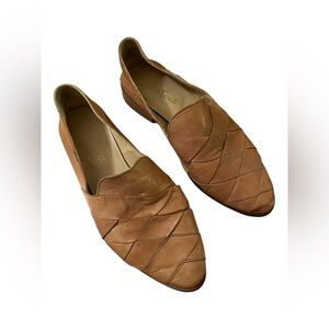 Diba True No Evidence woven leather loafers in tan size 6.5
